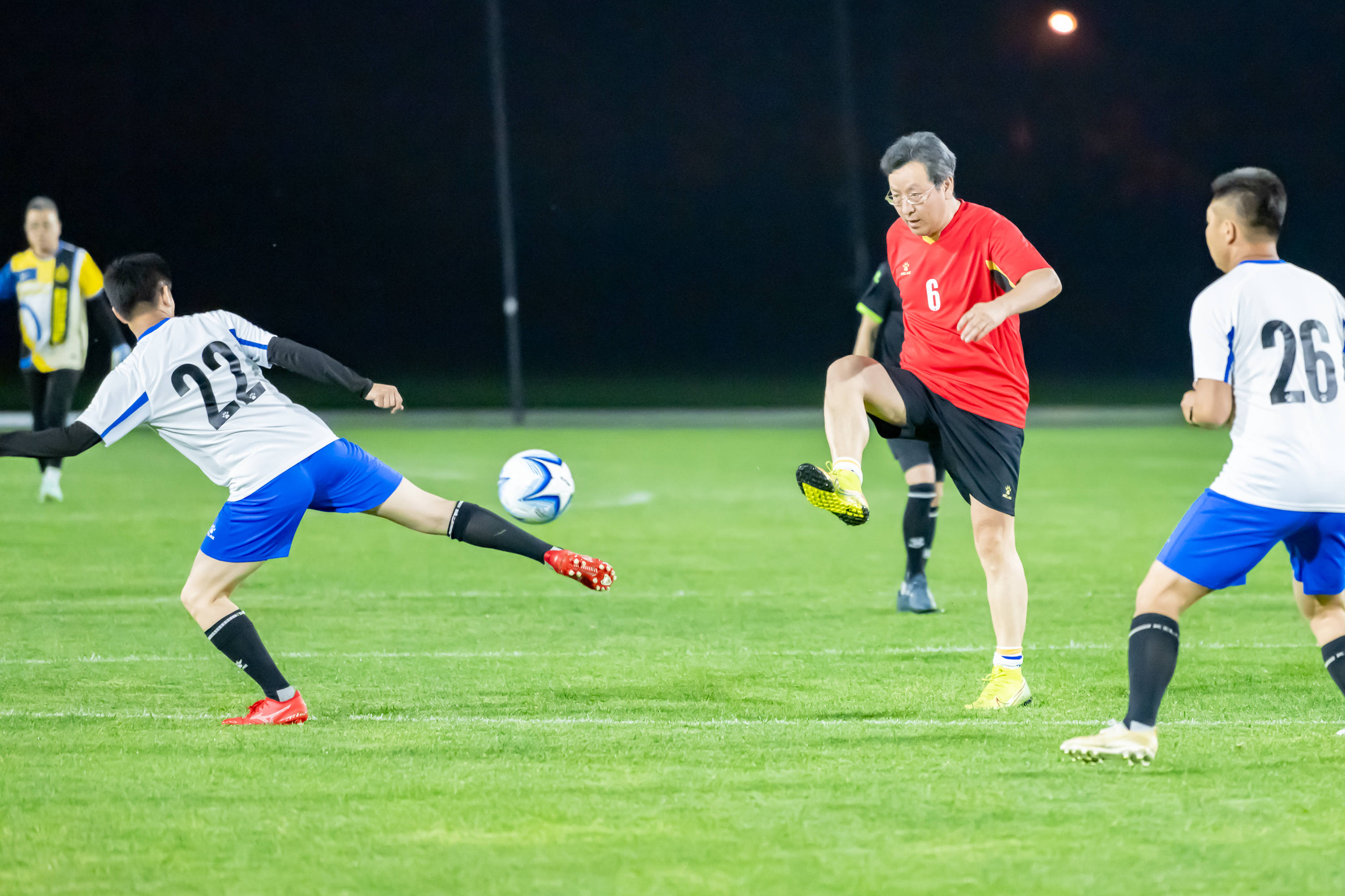 安排更多持 安排更多持