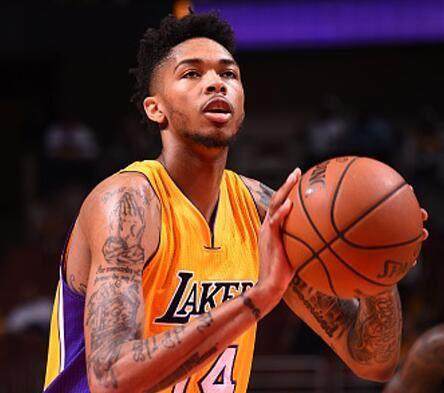 而火箭年轻 而火箭年轻