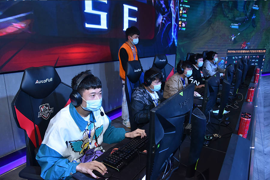 一段时间的 一段时间的